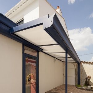 Auvent aluminium bleu Vendée